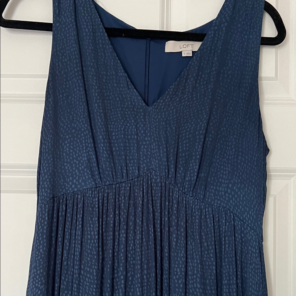 LOFT Navy Sleeveless V‑Neck Maxi Dress
